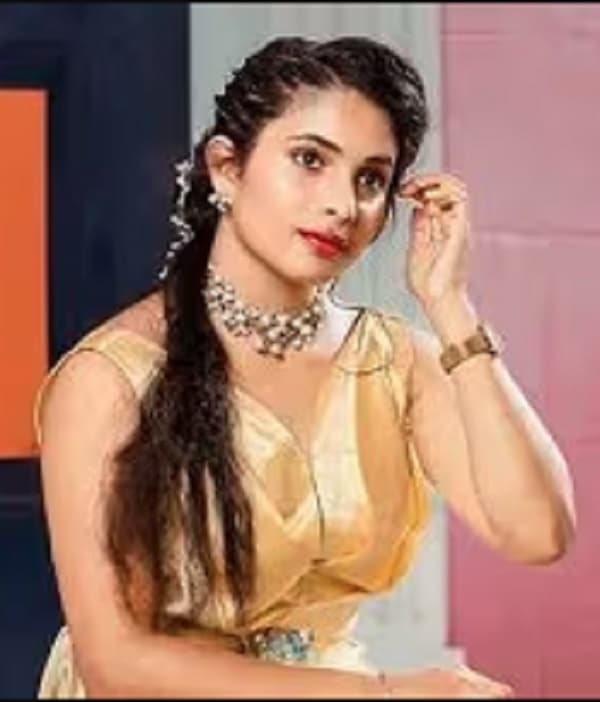 Anuhya Saripalli