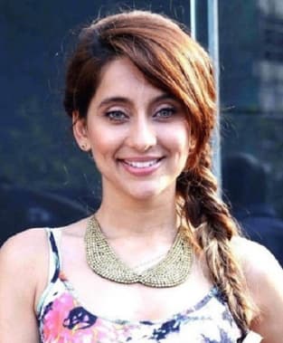 Anusha Dandekar — Actress