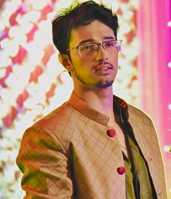 Aryann Bhowmik — Actor