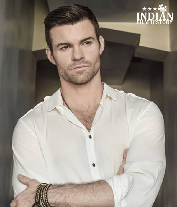 <p>Daniel Gillies<br></p>