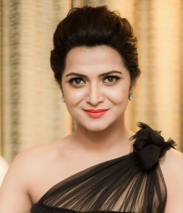 Dhivyadharshini — Supporting Actress