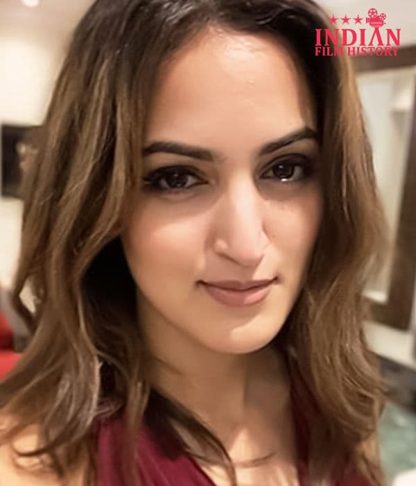 <p>Heenaa Biswas<br></p>