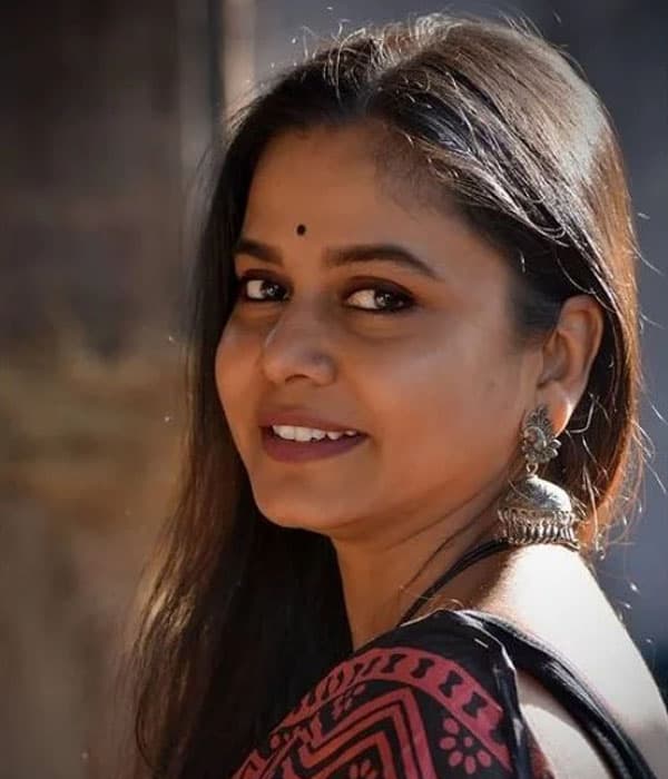Hemangi Kavi — Supporting Actress