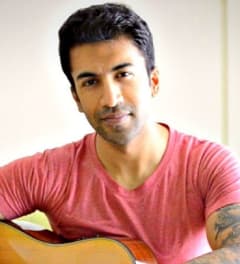 Ishan Mitra — Singer