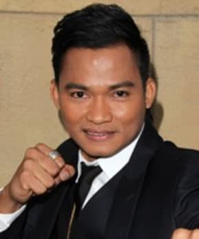 Kaecha Kampakdee — Action Director