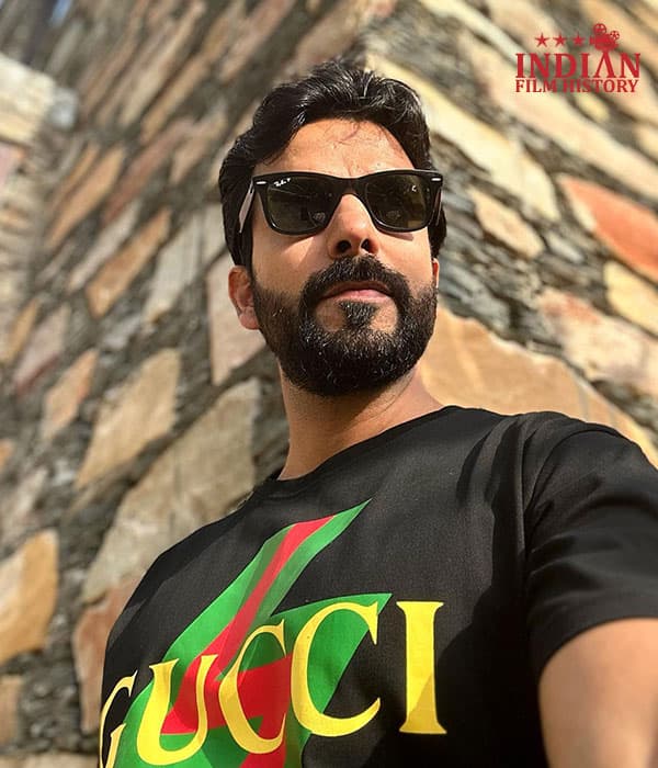 <p>Manit Joura</p>