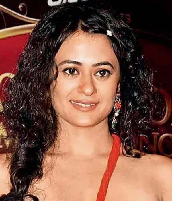 Mona Vasu