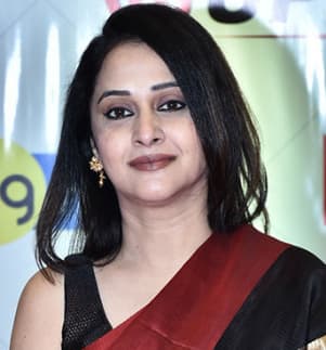 Mrinal Kulkarni — Actress
