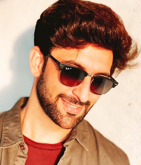 <p>Nandish Singh<br></p>