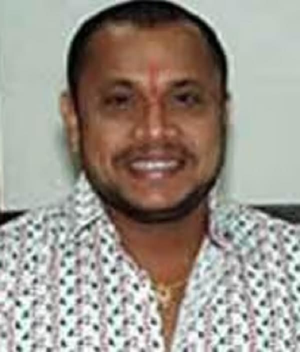 Naveen D Padil