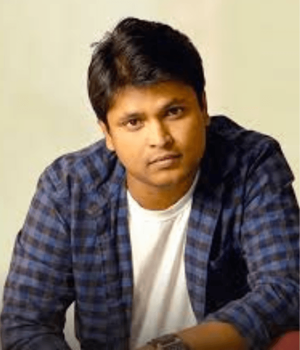 Navin Nooli — Editor