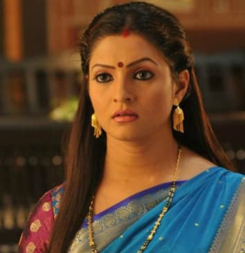 Nisha Parulekar — Supporting Actress