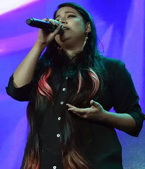 Paloma Majumder — Singer