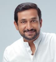 Prasad Oak — Actor