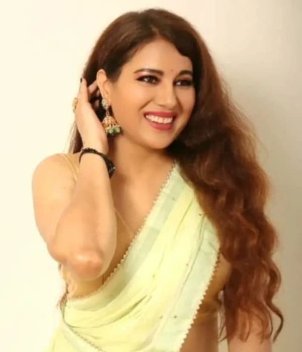 <p>Priyanka Agrawal<br></p>