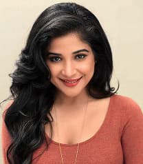  Sakshi Agarwal