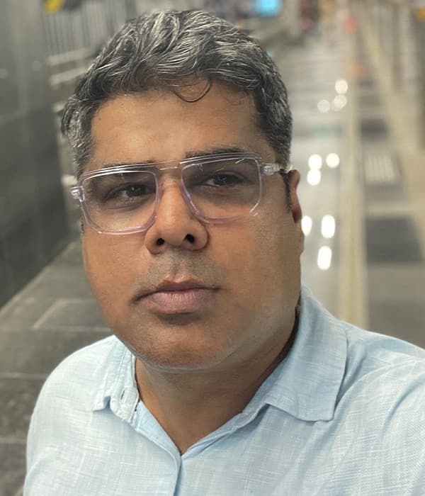 <p>Saurabh Varma<br></p>