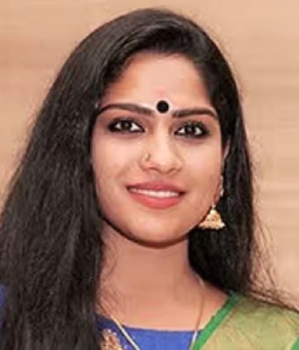 Swasika Vijay — Actress