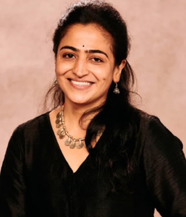 Varsha Malwadkar — Lead Actress