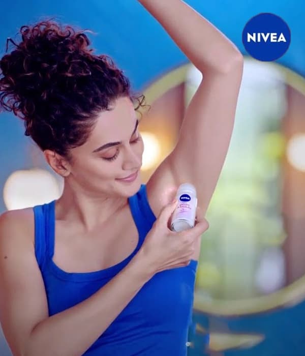 NIVEA Pearl & Beauty Deo Roll