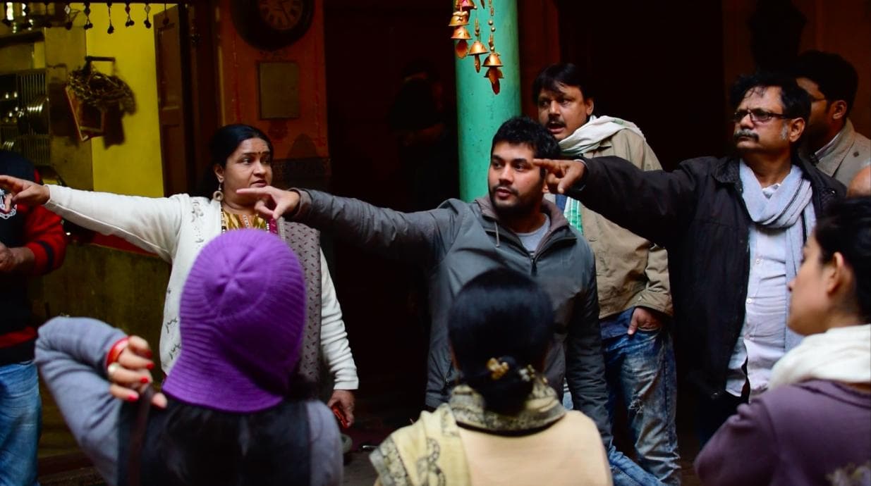 Yahan Sabhi Gyani Hain