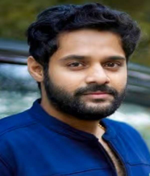 Khan Durrani — Lead Actor