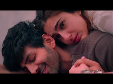 Love Aaj Kal 2 Actress's Rare Old Look Pictures | IFH