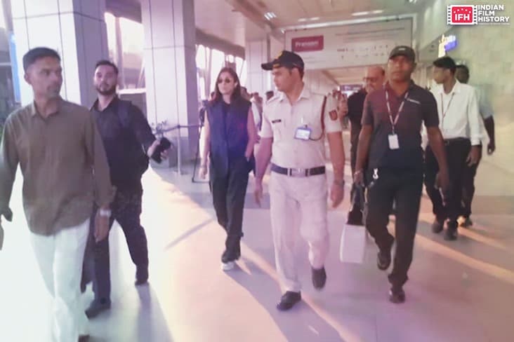 Anushka Sharma's First Public Appearance Amid Pregnancy Rumours
