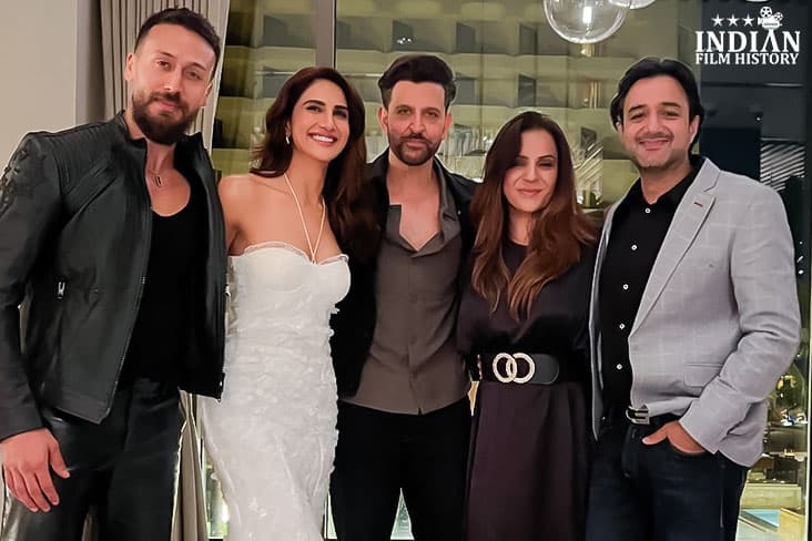 Hrithik Roshan Reunites With ‘Team War’; Internet Goes Crazy Over Pic With Tiger Shroff, Vaani Kapoor & Siddharth Anand!