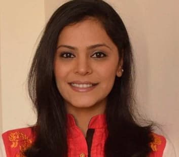 Anuja Sathe — Actress