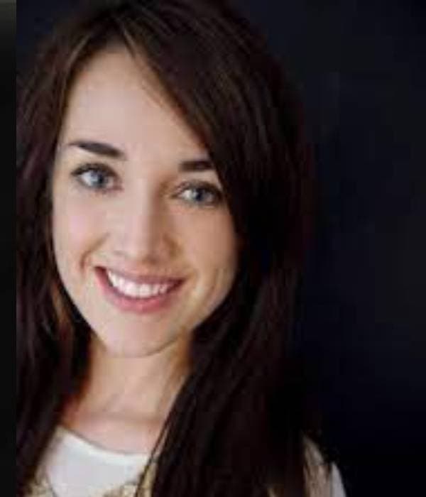 Caroline Bech — Actress