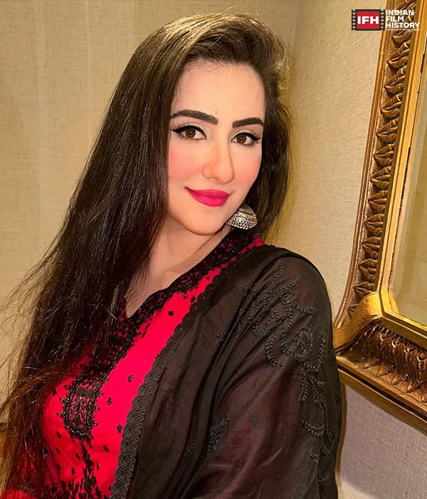Diana Khan — Actress