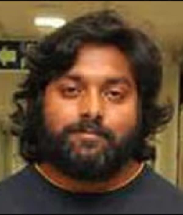 Mark K Robin — Singer