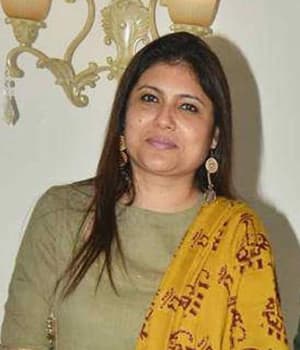 Mridula Tripathi — Supporting Actress