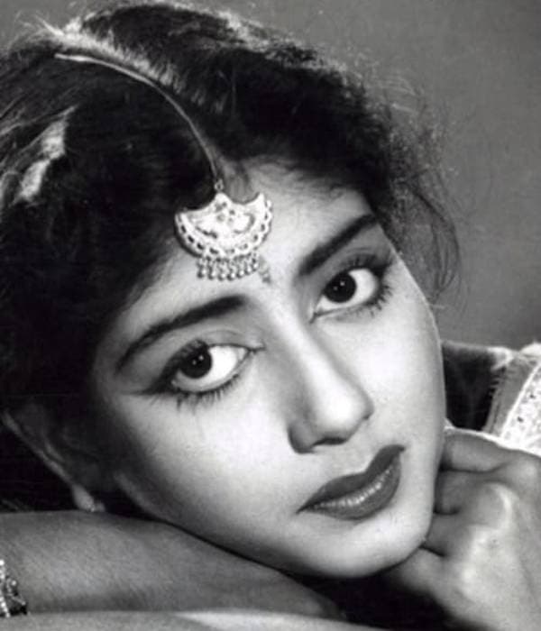 Savitri Chatterjee — Supporting Actress