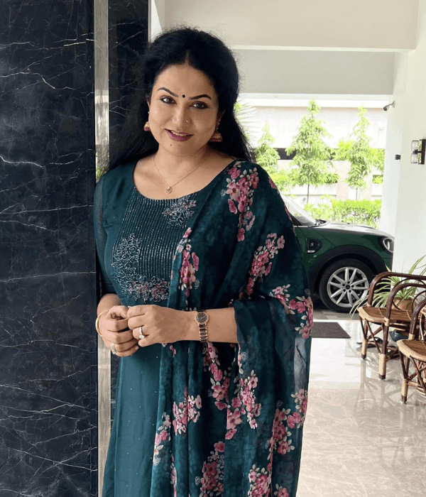 Sheelu Abraham — Actress