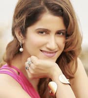 Smilie Suri — Actress
