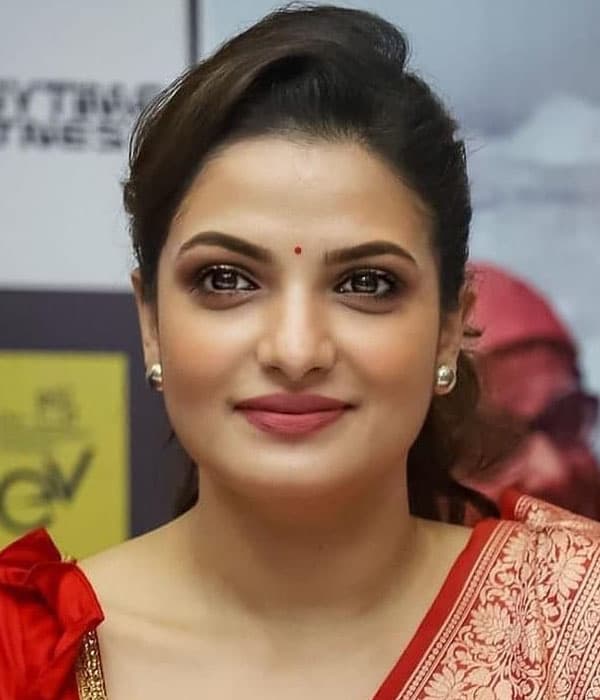 Tanushree Chakraborty — Supporting Actress