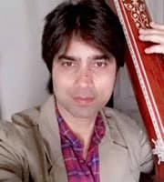 Uvie — Singer