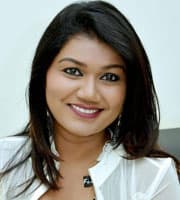 Vaishali Mhade — Singer