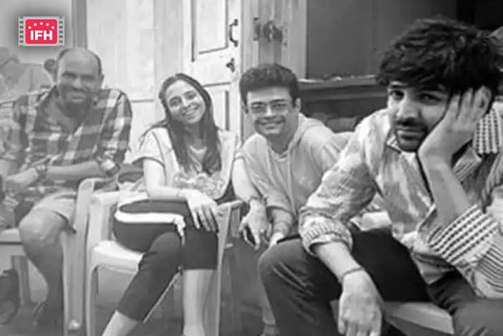 Kartik Aaryan Treated Fans With A Glimpse Of 'Satyaprem Ki Katha' In Between Shoot Moments