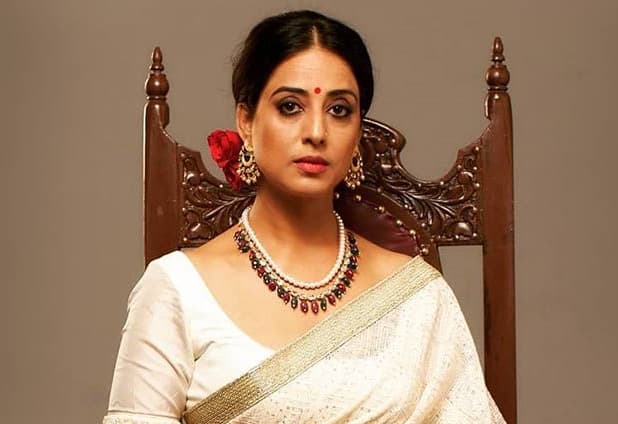 Actress Mahie Gill Talks About Her 3 Year Old Daughter