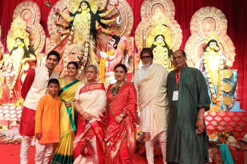 Amitabh Bachchan seen at North Bombay Sarbojanin Durga Puja Pandal with the Mukerjis