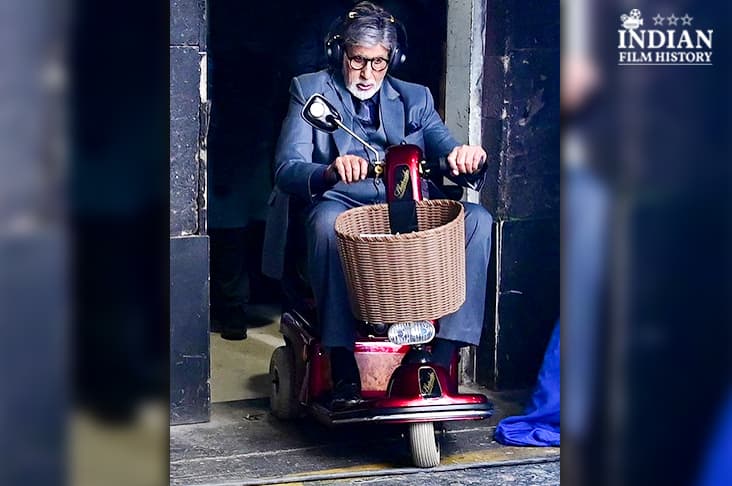 Amitabh Makes An Amusing Entry On Sets With His ‘Buggie Wheels’