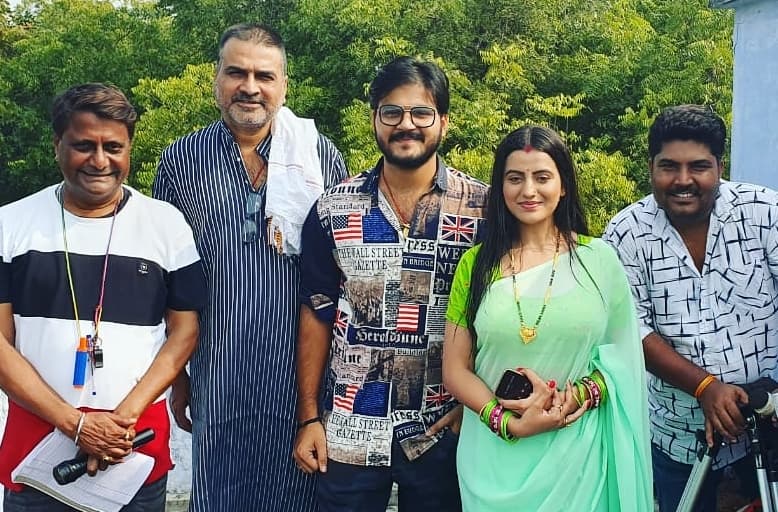 Arvind Akela Kallu gets a surprise on the sets of ‘Shubh Ghadi Aayo’