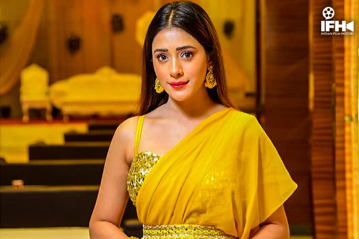 “I Indulge In All The Delicacies Cooked At Home Whole Heartedly” Says Hiba Nawab