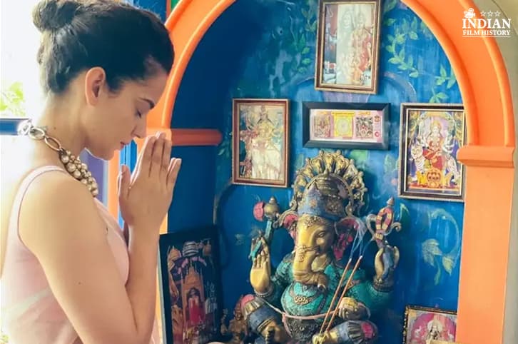 Kangana Ranaut Prays Before Leaving For Jaisalmer To Resume Shooting Of ‘Tejas’