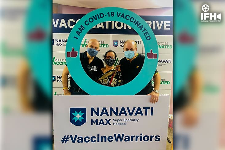 Kirron Kher Comes Out With Family To Take Covid Vaccine, Makes First Appearance Since Cancer Diagnosis