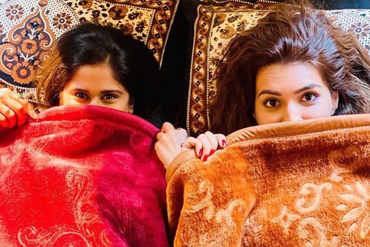 Kriti Sanon And Sai Tamhankar’s Fun Banter On Set Of 'Mimi'