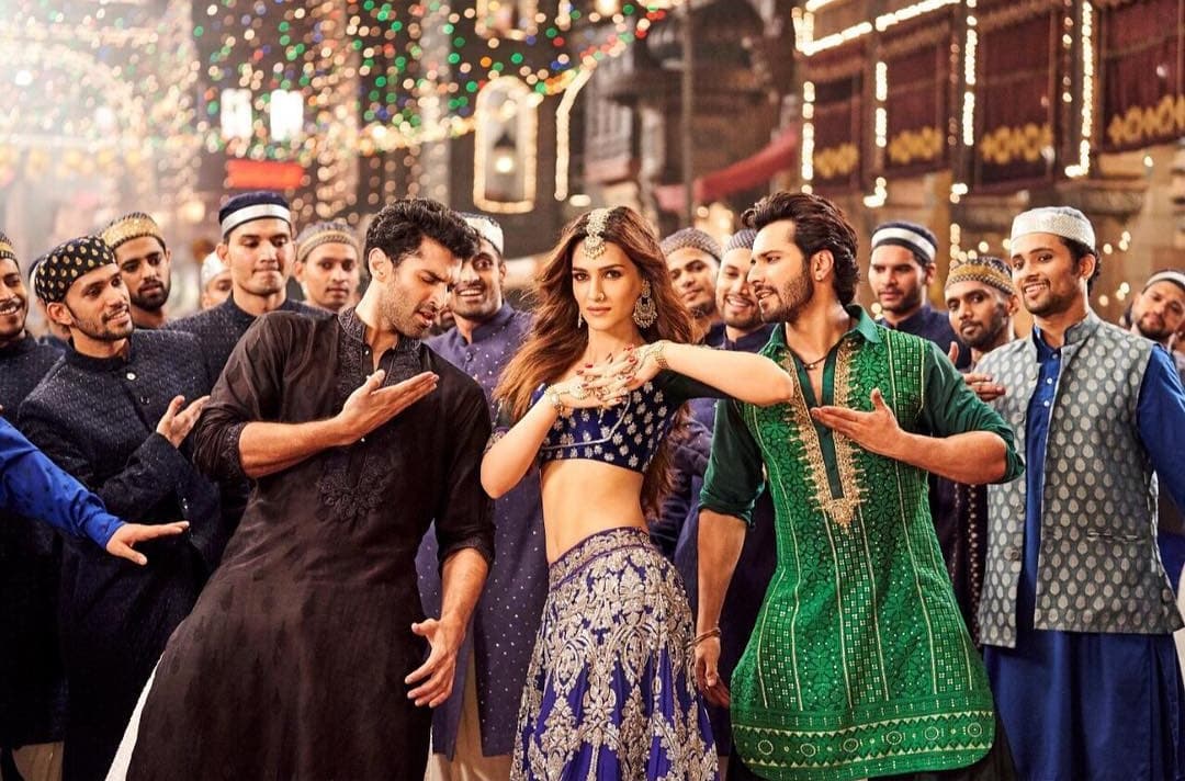 Kriti Sanon Sizzles With ‘Aira Gaira’ In Kalank